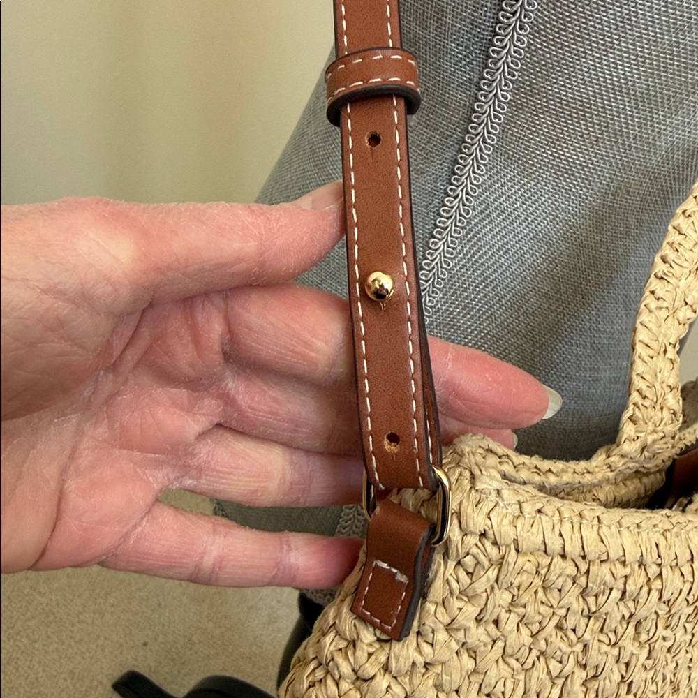 NWOT—H &M Straw Woven Tote w/removeable & adjustable crossbody strap/handle bag. - Picture 10 of 16